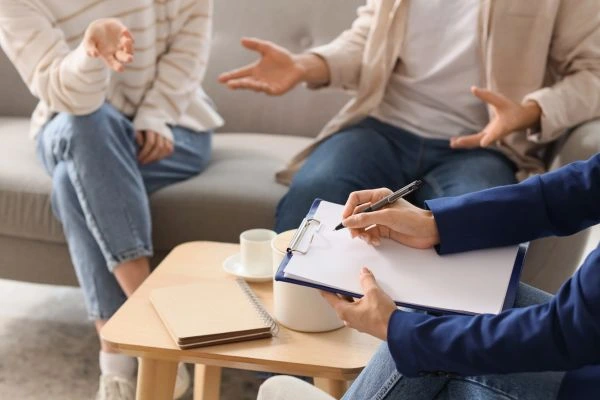 Image of divorce mediation Stoke-on-Trent in progress.